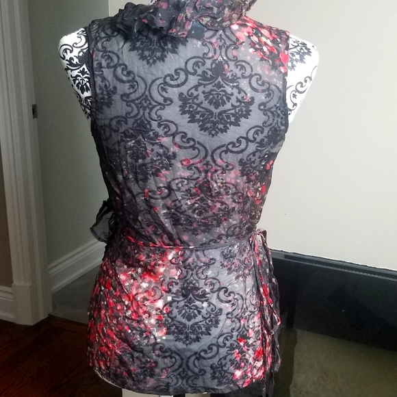 Silk wrap around sleeveless blouse - Picture 3 of 10